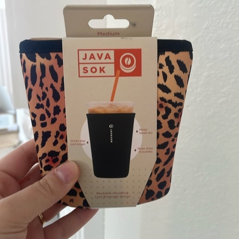 NWT Medium Javasok leopard print